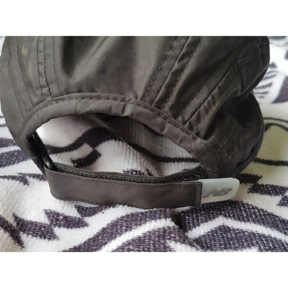 Breast Cancer Awareness Pink Ribbon Running Hat By New Balance. OSFA. Black - Picture 3 of 6